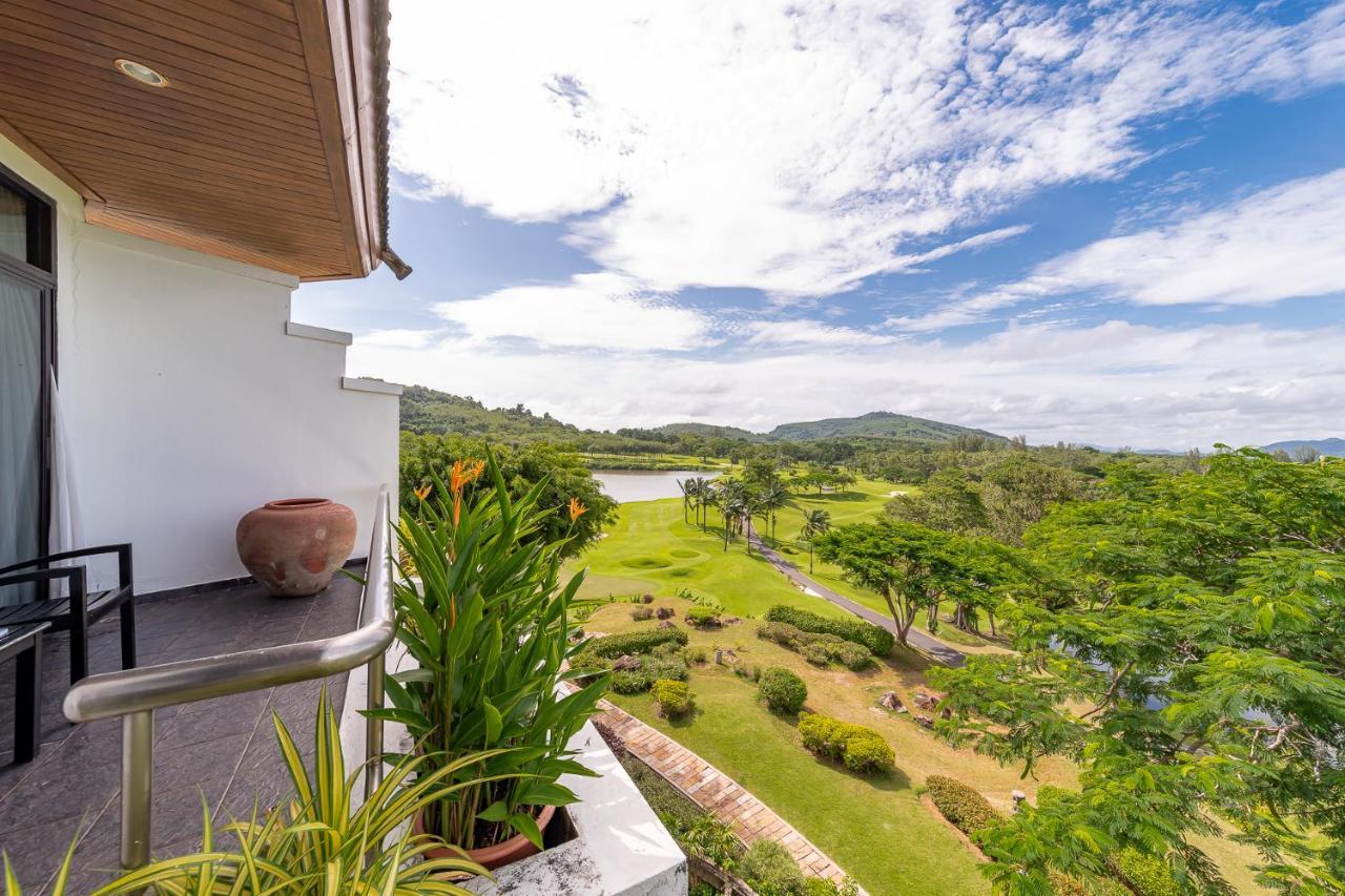 Blue Canyon Country Club Mai Khao Exterior foto